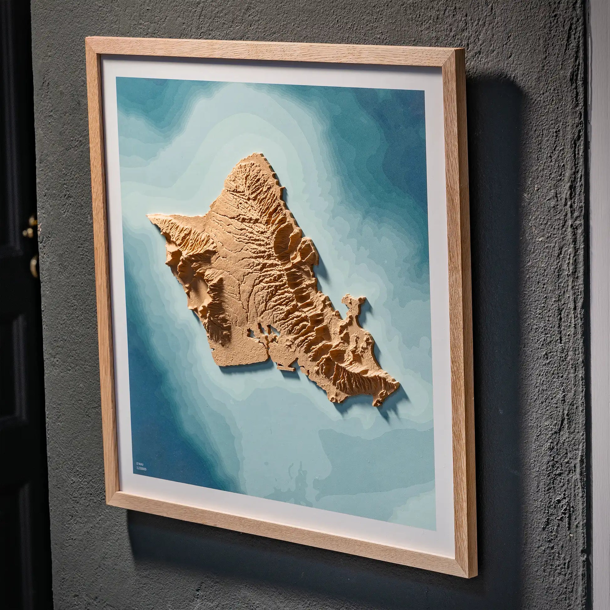 3D  topographic map of O'ahu (Oahu) in oak frame, wall display – TerraFrames